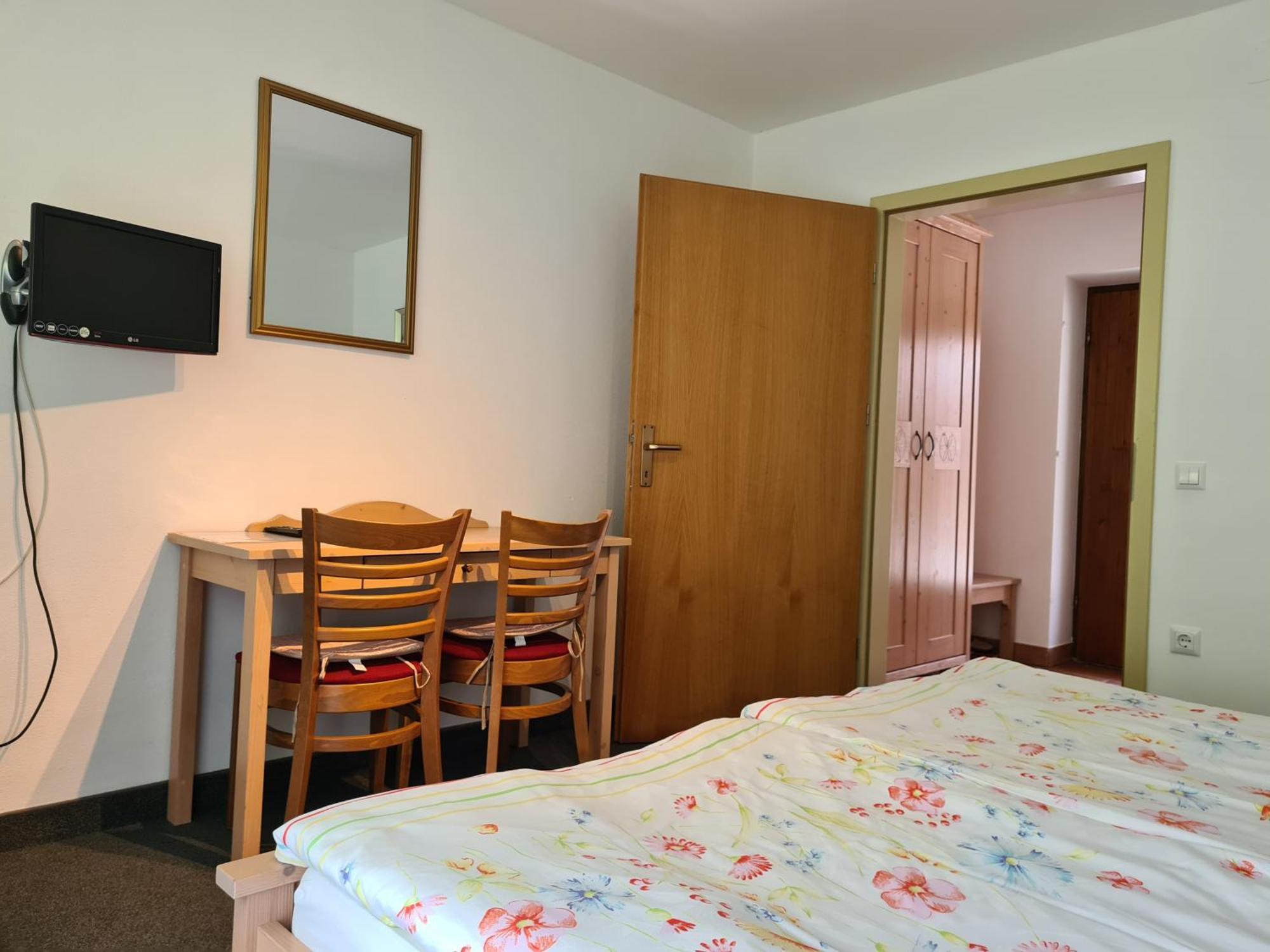 Gostilna Batist Bed & Breakfast Bohinjska Bela Room photo